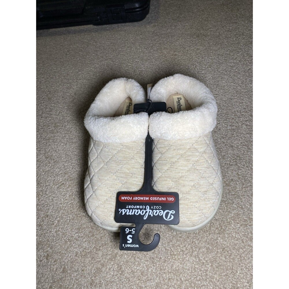 Dearfoams Cozy Comfort Women's Quilted Clog Slippers Oatmeal Size S 5-6
